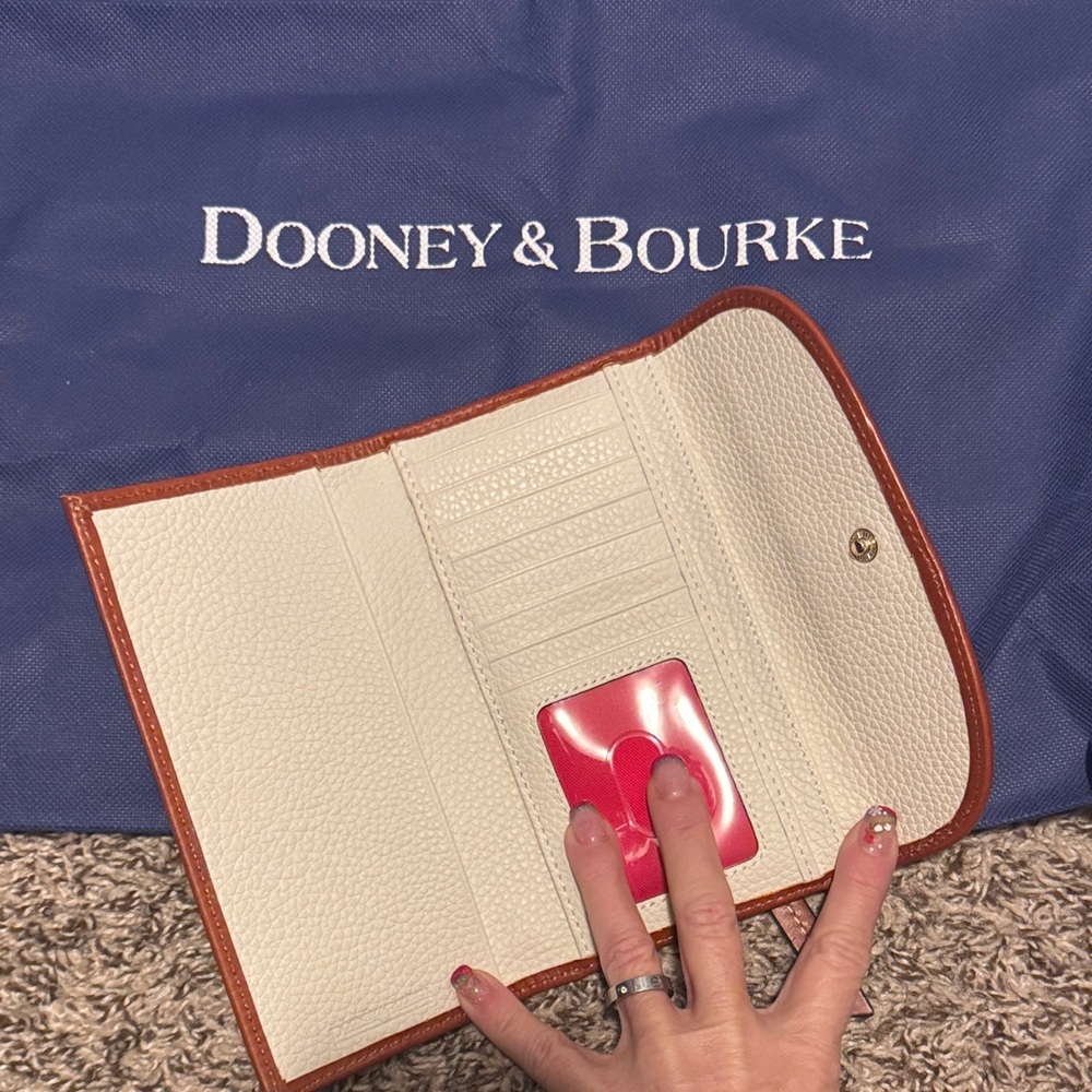 Dooney & Bourke Cream Hobo Bag & Wallet Set - Picture 6 of 6